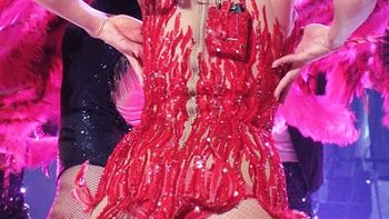 esta cantante resalto lo suyo con mucho brillo esta cantante resalto lo suyo con mucho brillo