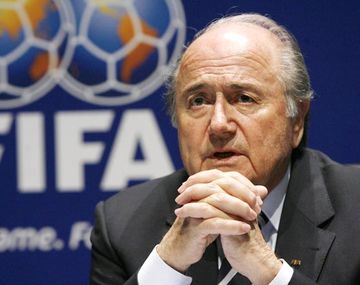 Joseph Blatter mandó sus condolencias por la inundación