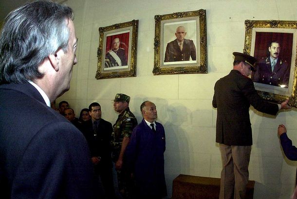 Se cumplen 11 años del acto en que Néstor Kirchner bajó el cuadro de Videla