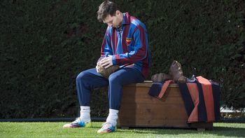 messi se vistio a la antigua para celebrar su nuevo record messi se vistio a la antigua para celebrar su nuevo record