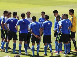 La primera reunión de Guillermo con sus dirigidos en este 2018