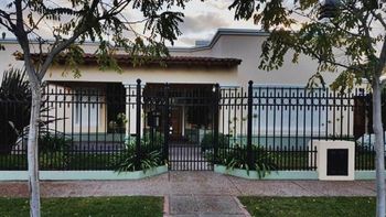 comian un asado y ladrones les robaron 200 mil pesos comian un asado y ladrones les robaron 200 mil pesos