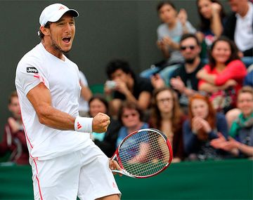 Pico Mónaco avanzó a la tercera ronda en el césped inglés