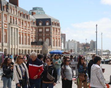 Fin de semana largo en Mar del Plata y la Costa: fuerte movimiento pero con un gasto más moderado