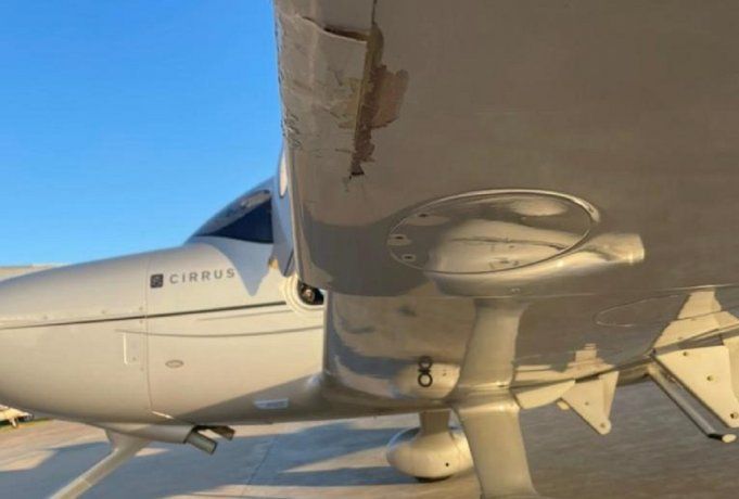 Morón: atacaron a botellazos a un avión mientras despegaba