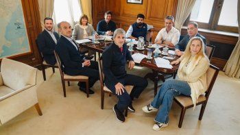 el gobierno reune otra vez a la mesa politica para definir la estrategia legislativa el gobierno reune otra vez a la mesa politica para definir la estrategia legislativa