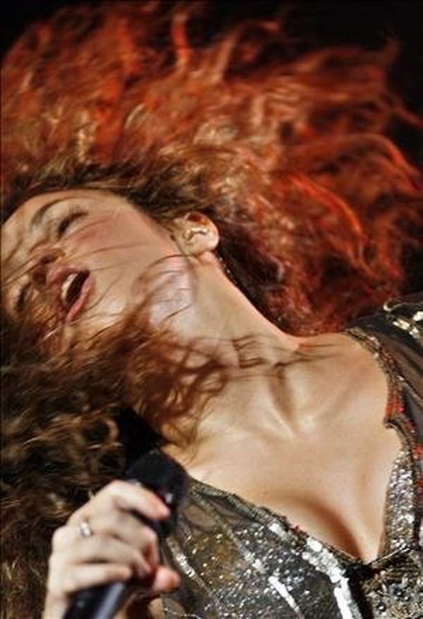 Shakira2
