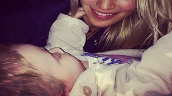 luisana lopilato sigue mostrando a su mini buble luisana lopilato sigue mostrando a su mini buble