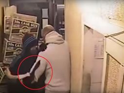 El dueño de un local pelea con un delincuente que tenía un cuchillo