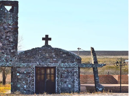 El pueblo casi inhóspito cerca de Mendoza que convoca a turistas con su fiesta. El pueblo casi inhóspito cerca de Mendoza que convoca a turistas con su fiesta.