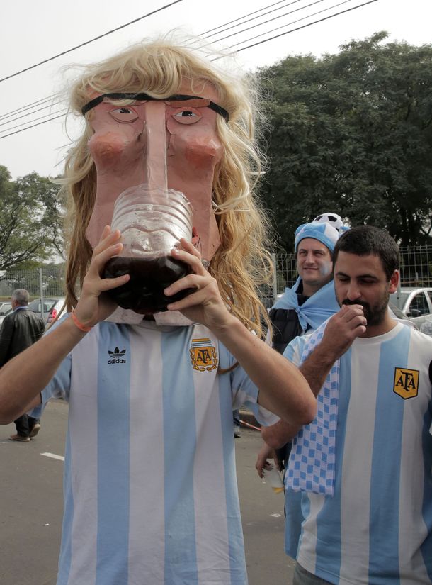 Todo el color de los hinchas argentinos en las tribunas