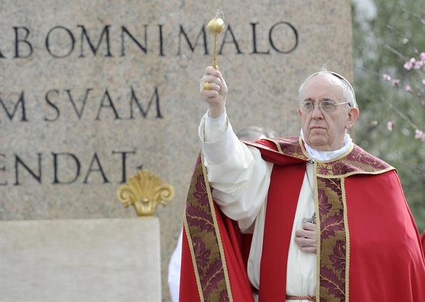 Francisco celebró su primer Domingo de Ramos e instó a combatir la corrupción