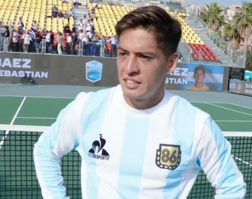 Seba Báez rompió la mala racha en Nápoles y homenajeó a Maradona