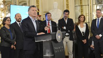 Macri desde el Salón Blanco de la Casa Rosada Macri desde el Salón Blanco de la Casa Rosada