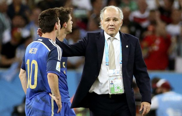 Alejandro Sabella volvió a explicar por qué no llevó a Tevez al Mundial