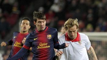 barcelona reacciono, vencio al sevilla y se escapa en la cima barcelona reacciono, vencio al sevilla y se escapa en la cima