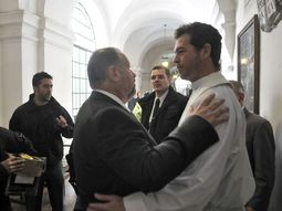 podrian expulsar a los alumnos que atacaron la iglesia podrian expulsar a los alumnos que atacaron la iglesia