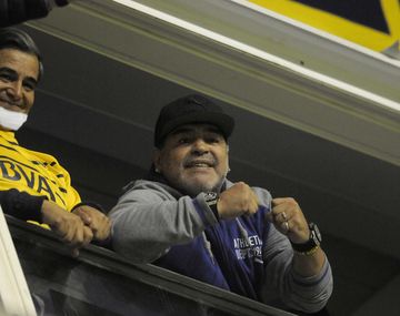 Diego Maradona regresó a La Bombonera en un día triste de la historia de Boca