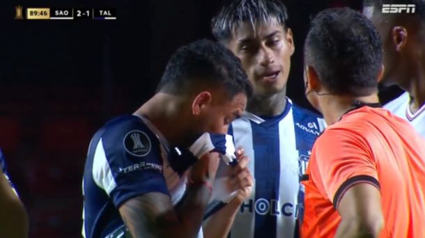 El llanto de un futbolista de Talleres tras un cruce con un rival: qué le dijo el jugador de San Pablo
