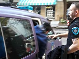 La policía de la Ciudad detuvo a dos personas La policía de la Ciudad detuvo a dos personas