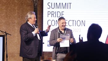 El intendente de Maldonado, Enrique Antía, junto al presidente Cámara de Comercio y Negocios LGBT de Uruguay, Adrián Russo. El intendente de Maldonado, Enrique Antía, junto al presidente Cámara de Comercio y Negocios LGBT de Uruguay, Adrián Russo.