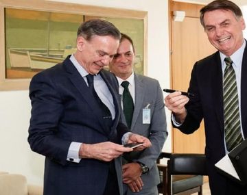 Pichetto llevó la campaña a Brasil y calificó a Bolsonaro como líder de América