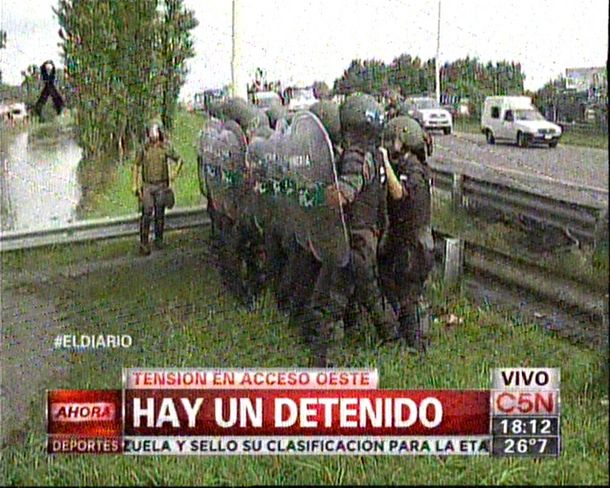 La Gendarmería desalojó el corte en el Acceso Oeste