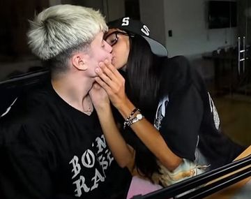 Juanita Tinelli y Tomás Mazza blanquearon su romance con un tierno beso