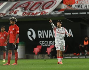 Argentinos Juniors dio el golpe y venció 2-1 a Estudiantes en La Plata