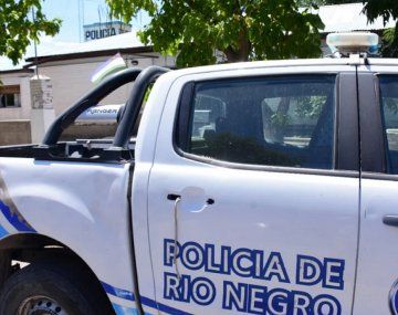Río Negro: una policía manejaba borracha una patrulla y causó un accidente