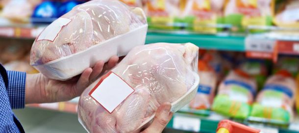 Entró en vigencia la rebaja del IVA para pollo y cerdo pero el precio en góndola no bajó