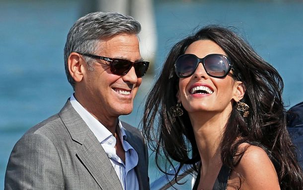 George Clooney  y su mujer