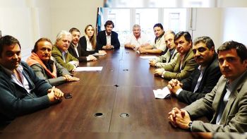 union pro se reunio con representantes de la mesa de enlace union pro se reunio con representantes de la mesa de enlace