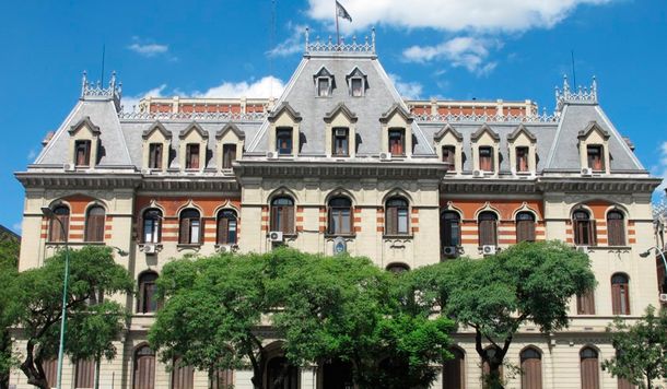 Encontraron a un empleado ahorcado en la secretaría de Agroindustria
