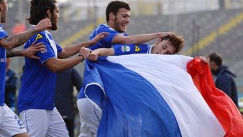 el futbolista que homenajeo a los muertos en francia en pleno partido el futbolista que homenajeo a los muertos en francia en pleno partido