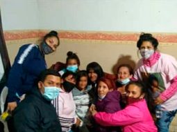 Las imágenes del reencuentro de la niña M. y su familia