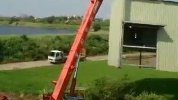 video: ¿que pasa cuando la carga de una grua es muy pesada? video: ¿que pasa cuando la carga de una grua es muy pesada?