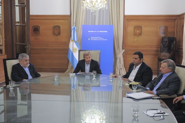 Das Neves se reúne este lunes con el Gobierno para monitorear acuerdo petrolero
