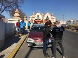 Le pidieron que respete su carril, incumplió, bajó y le pegó al agente: terminó detenido
