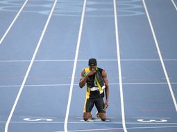 la novena medalla dorada del imparable usain bolt, en fotos la novena medalla dorada del imparable usain bolt, en fotos