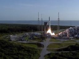 Con la presencia de un argentino, la NASA lanzó una misión para buscar signos de vida en Marte