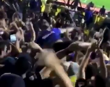 El hincha, completamente sacado