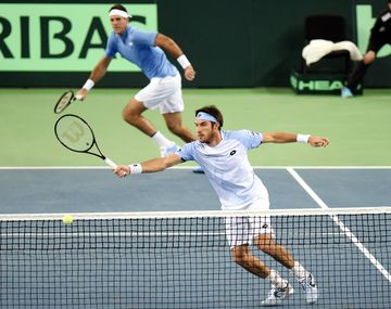 Duro golpe: Argentina perdió el dobles y quedó 2-1 abajo en la final