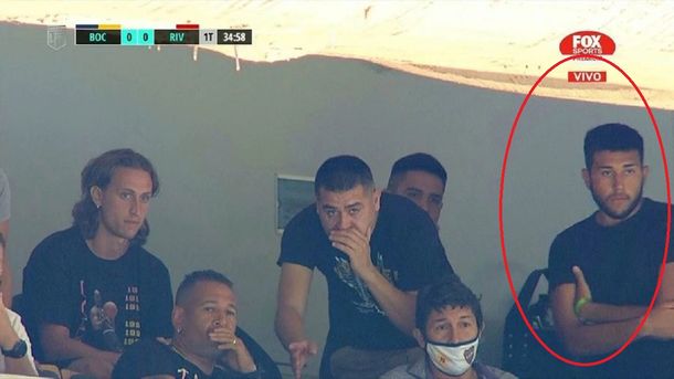 El hijo de Riquelme estuvo en la Bombonera pese a viajar con los egresados que se contagiaron en Cancún