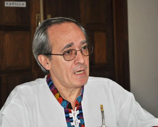 Un sacerdote argentino criticó a Francisco: Todavía no hizo nada