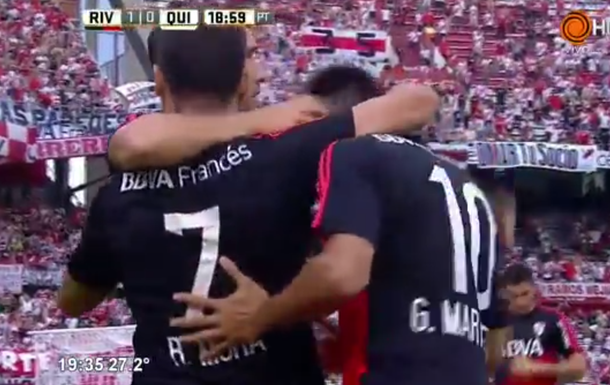 El primer gol de River en el campeonato tuvo dos polémicas