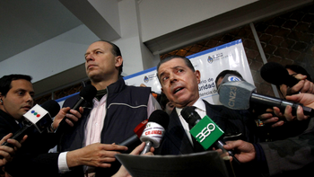 oyarbide: si me llego a casar, estan todos invitados oyarbide: si me llego a casar, estan todos invitados