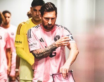 Messi debutó como comentarista en un stream junto a Davo y la Cobra: su participación