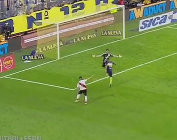 La jugada que hizo enfurecer a los jugadores de Boca