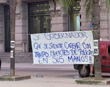 Crece la tensión en Santa Fe por un posible paro de policías